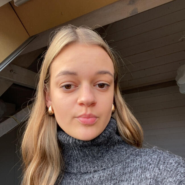 Babysitter in Assenede: Zoë