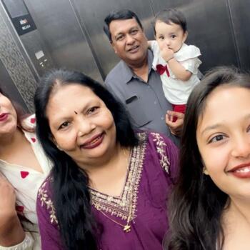 माता-पिता अहमदाबाद: Urvi