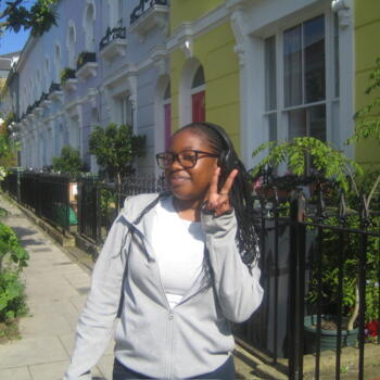 Babysitter in London: Rolinne