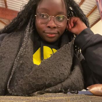 Babysitter in Tours: Florine