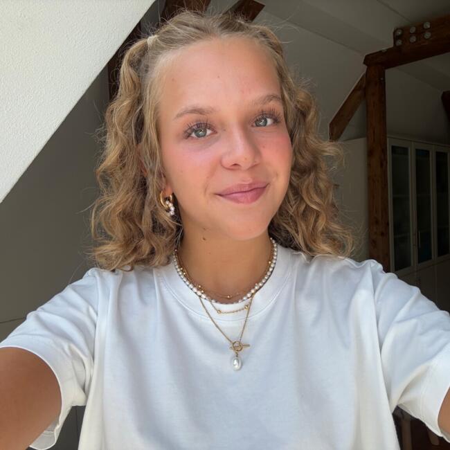 Babysitter in Hamburg: Charlotte