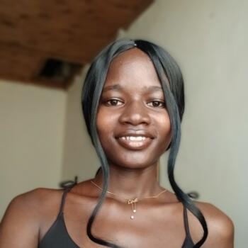 Babysitter in Mombasa: Brigit
