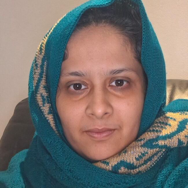 Babysitter in Oldham: Farzana