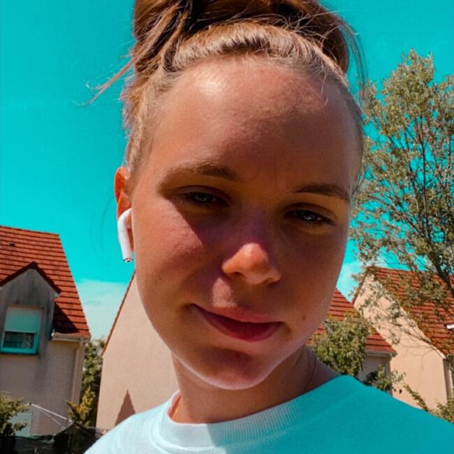 Babysitter in Illiers-Combray: Samantha