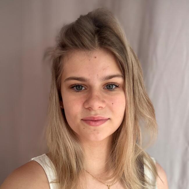 Babysitter in Noyal-Pontivy: Maëlys