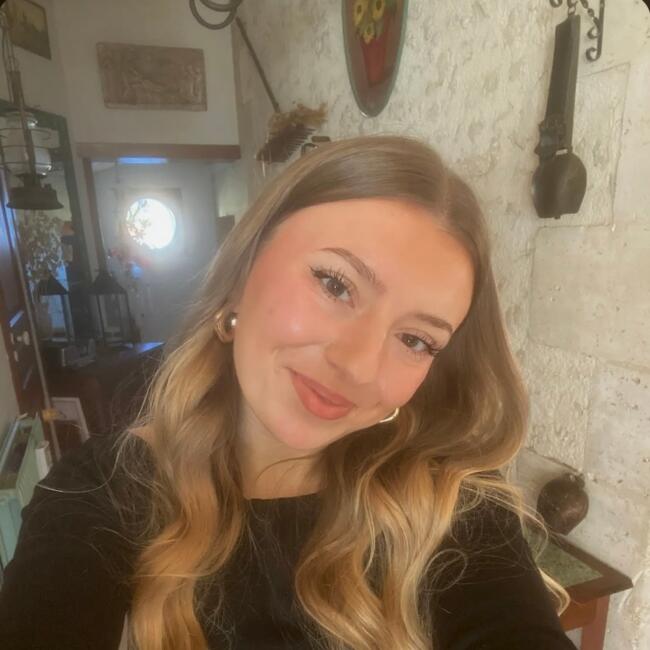 Babysitter in Lyon: Laura