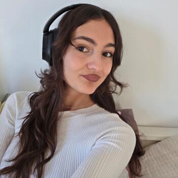 Babysitter in Saint-Gratien: Maria Mirabela