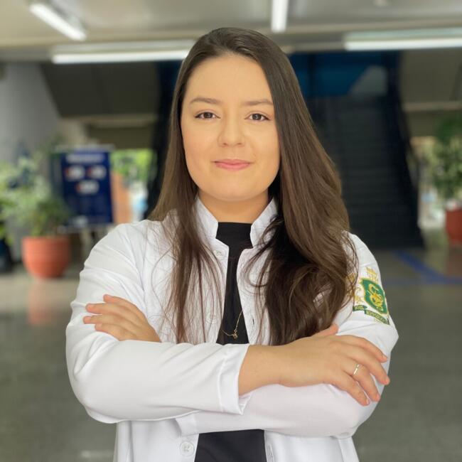 Babysitter in Marília: Ana Laura