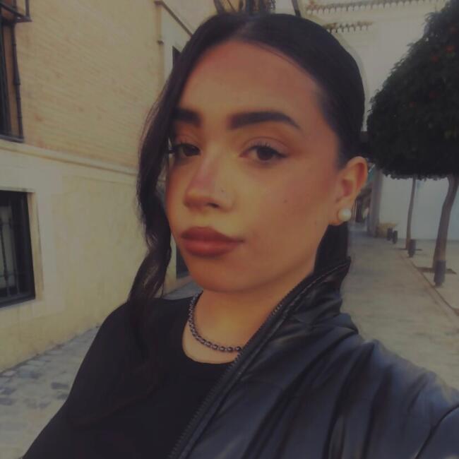 Babysitter in Granada: Yaiza