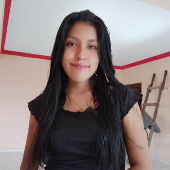 Babysitter in Santa Cruz: Yanine