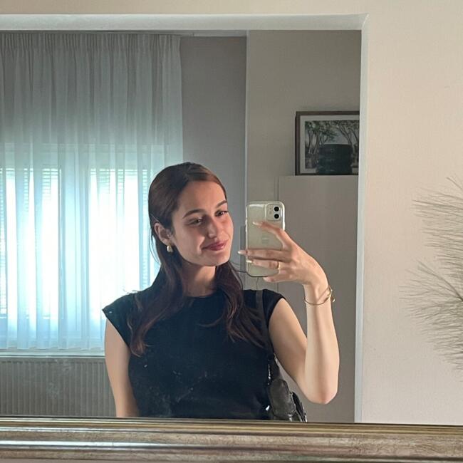 Babysitter in Belgrade: Anja