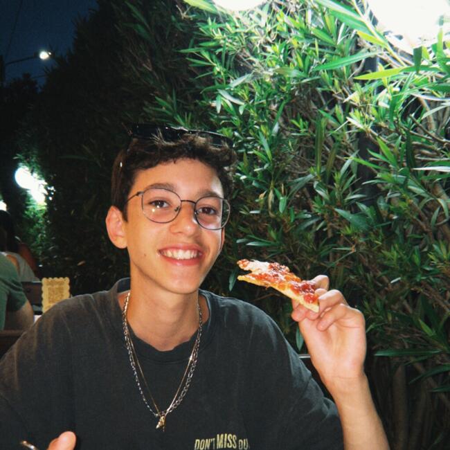 Baby-sitter in Thônex: Loris