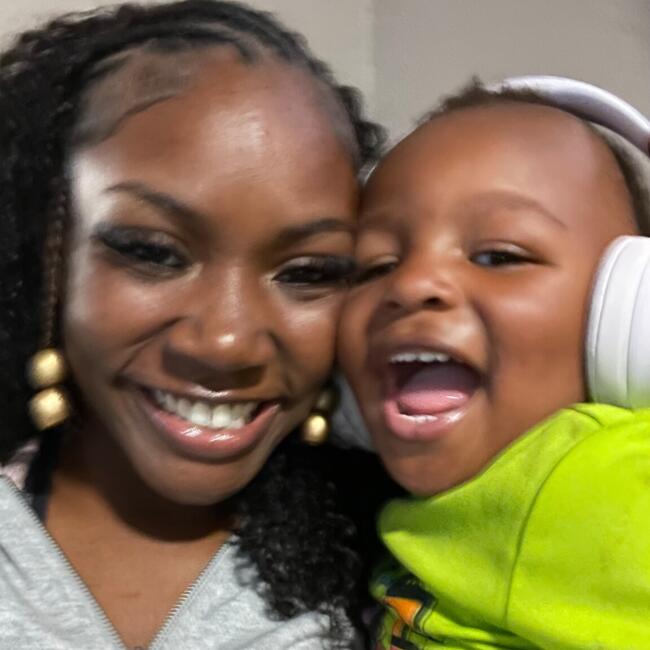 Babysitter in Milwaukee: Alana