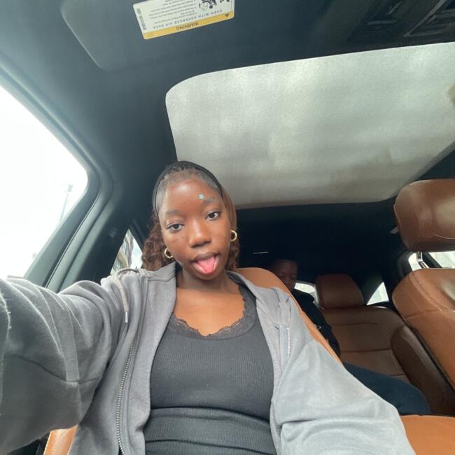 Babysitter in Dakar: MP BABY-SITTER