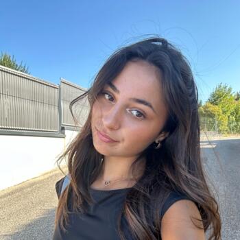 Nanny in La Tour-du-Pin: Lyna