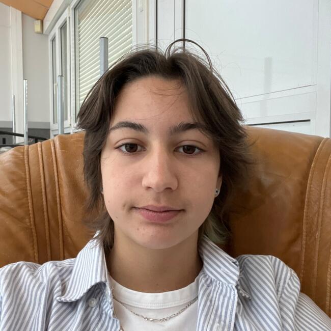 Babysitter in La Roche-sur-Yon: Léna