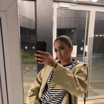 Babysitter in Paris: Aya