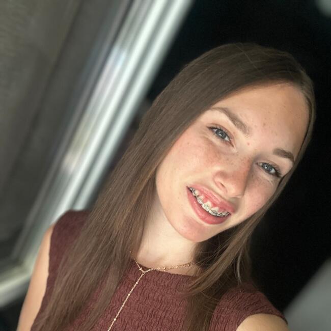 Babysitter in Saint-Aubin-de-Médoc: Celya