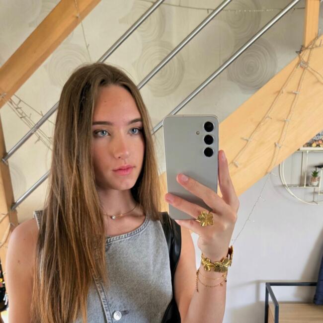 Babysitter in Rouen: Camille