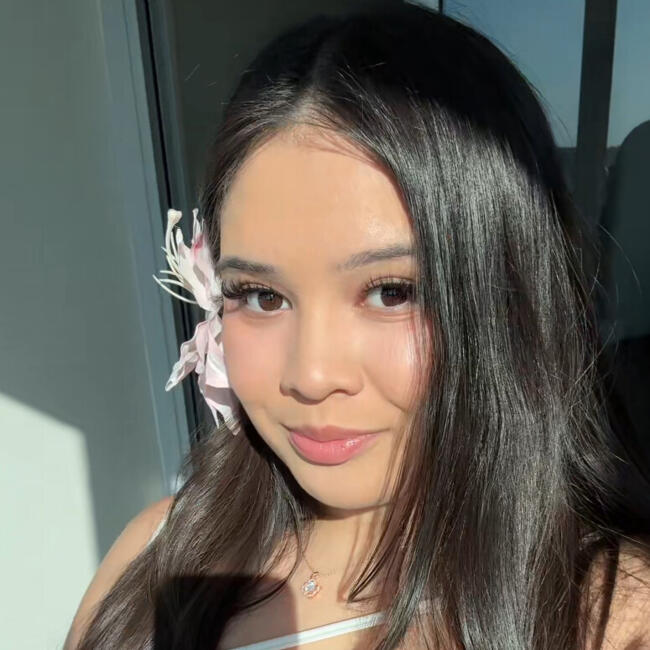 Babysitter in Sydney: Mary