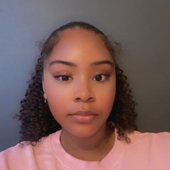 Babysitter in Hayes: Shanti