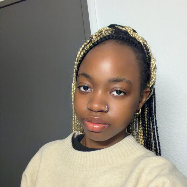 Babysitter in Lyon: Emilia