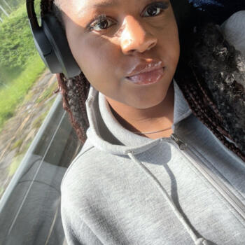 Babysitter in Quincy-sous-Sénart: Fatou