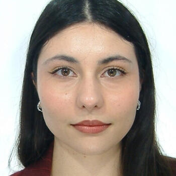 Babysitter Rome: Martina