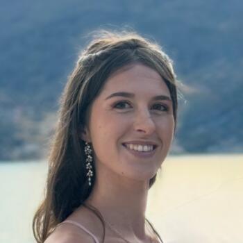 Babysitter in Sales: Emmanuelle