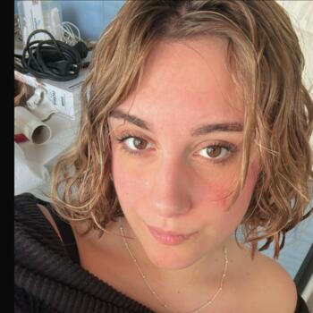 Babysitter in Athlone: Lea