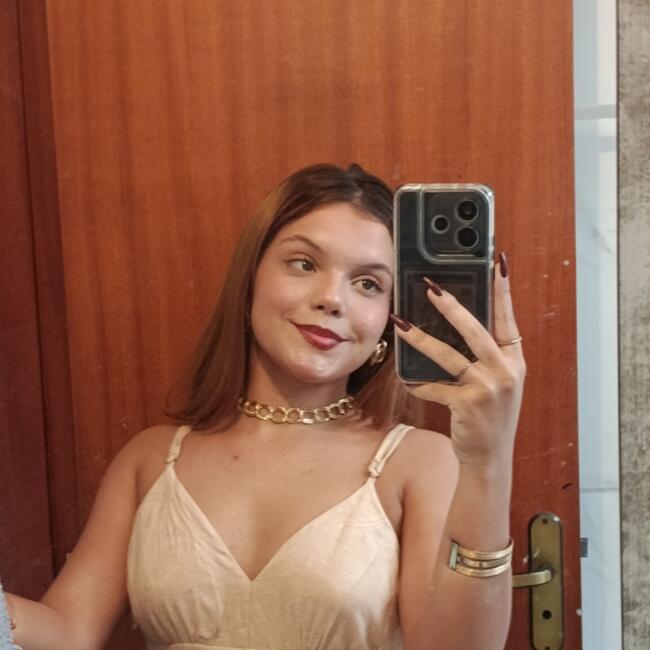 Babá em Rio das Ostras: Maria Eduarda