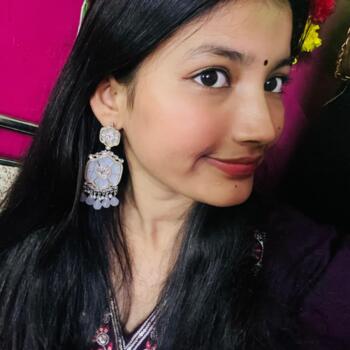 Babysitter Delhi: Mahi