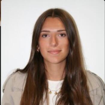 Babysitter in Blanzac (Auvergne-Rhône-Alpes): Kalie