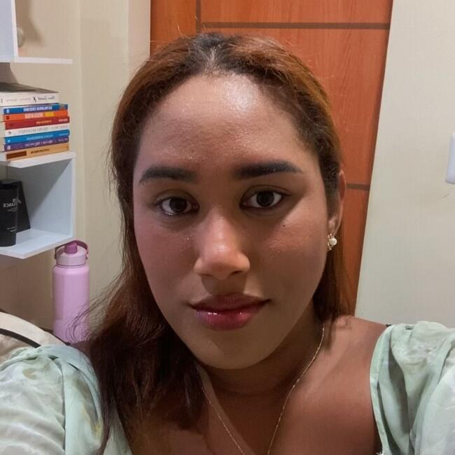 Babysitter in Salvador: Bianca