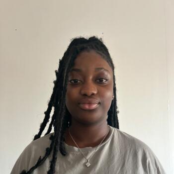 Babysitter in Paris: Imane