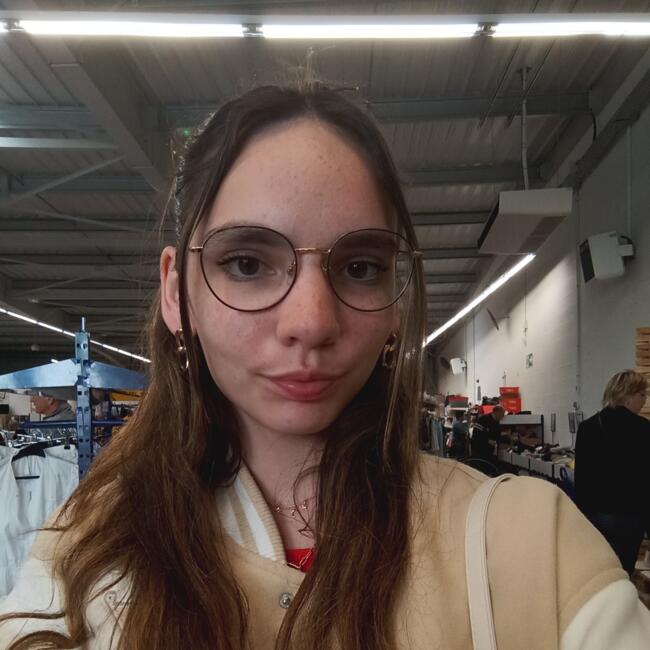 Babysitter in Rochefort: Angelina