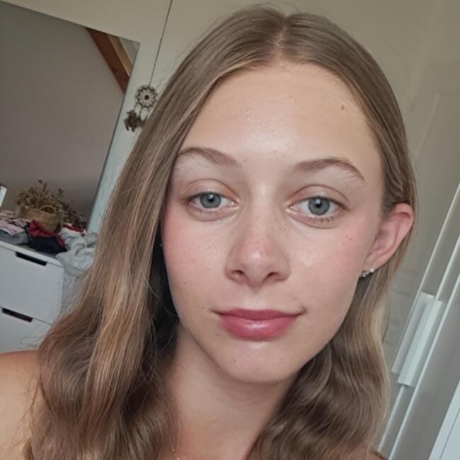 Babysitter in Saint-Julien-en-Genevois: Maelle