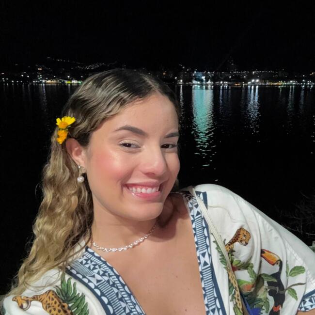 Babá em Rio de Janeiro: Giovana Leticia