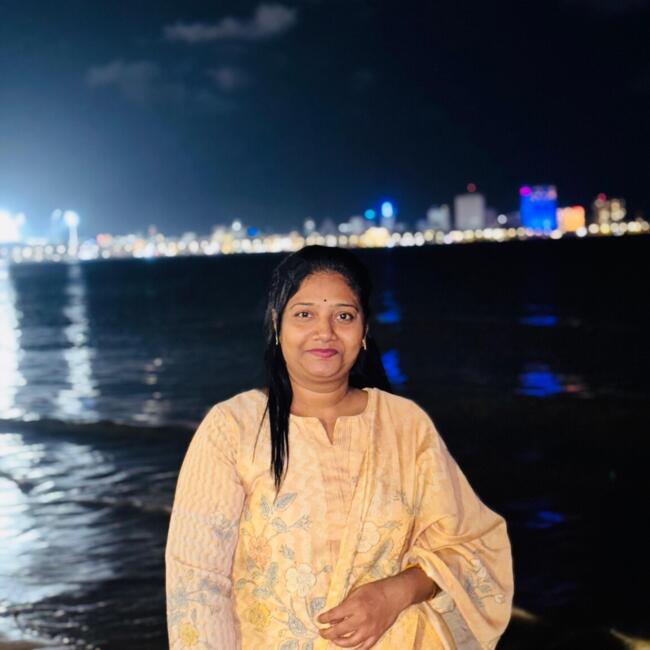 Babysitter in Mumbai: Laxmi