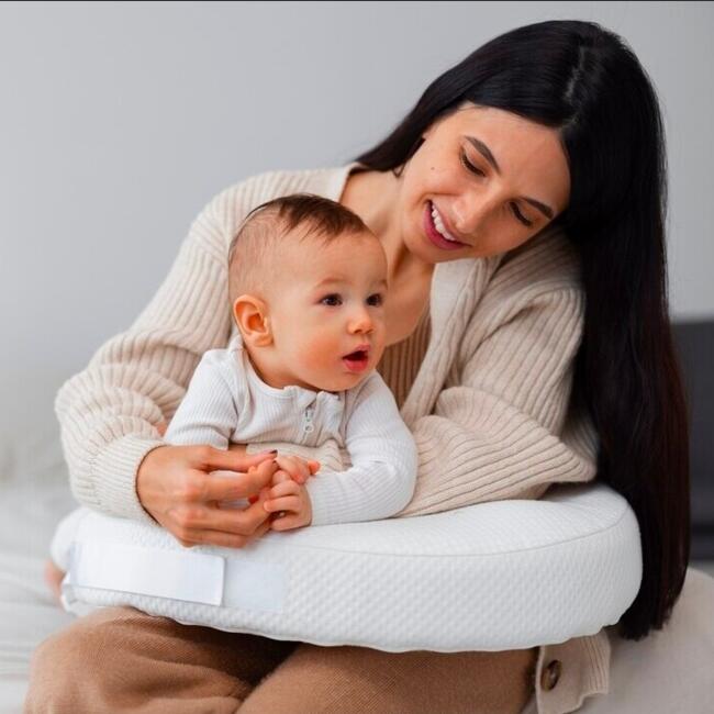 وظيفة جليسة أطفال في Jazīrat Abū Z̧aby: Manel