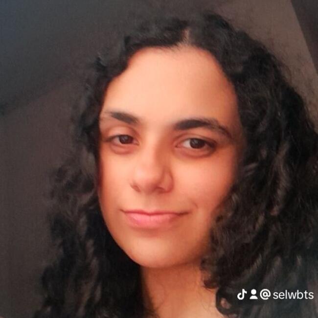 Babysitter in Serra: Larissa