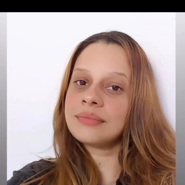 Babá em Goiânia: Daniela