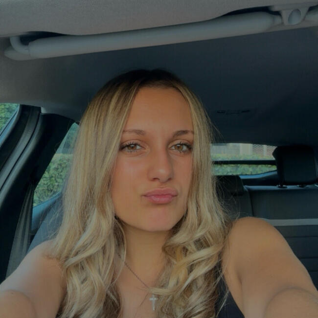 Babysitter in Saint-Chamond: Maëlya