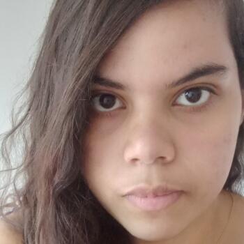 Babá em Macaé: Luana