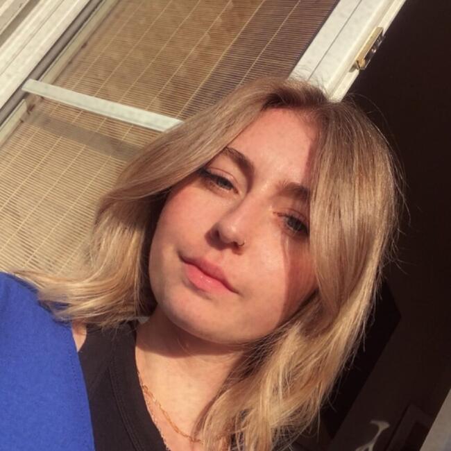 Babysitter in Caen: Lea