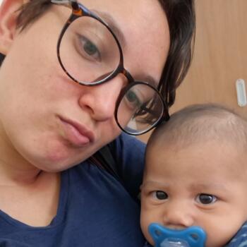 Trabajo para niñera en Pouso Alegre: trabajo para niñera Larissa