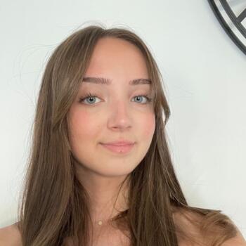 Babysitter in Le Mans: Youna