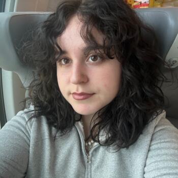 Baby-sitter Saint-Denis: Lena