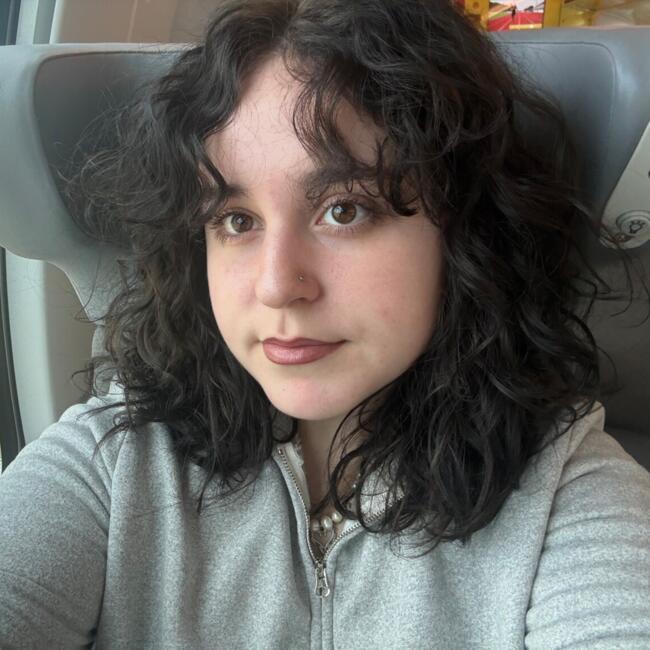 Babysitter in Saint-Denis: Lena