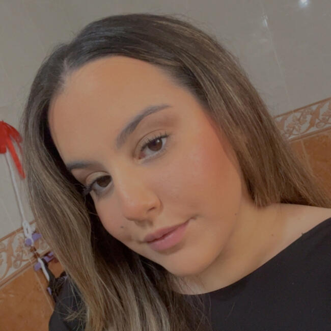 Babysitter in Agullent: Laura